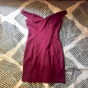 Tobi magenta body-con off-shoulder party dress
